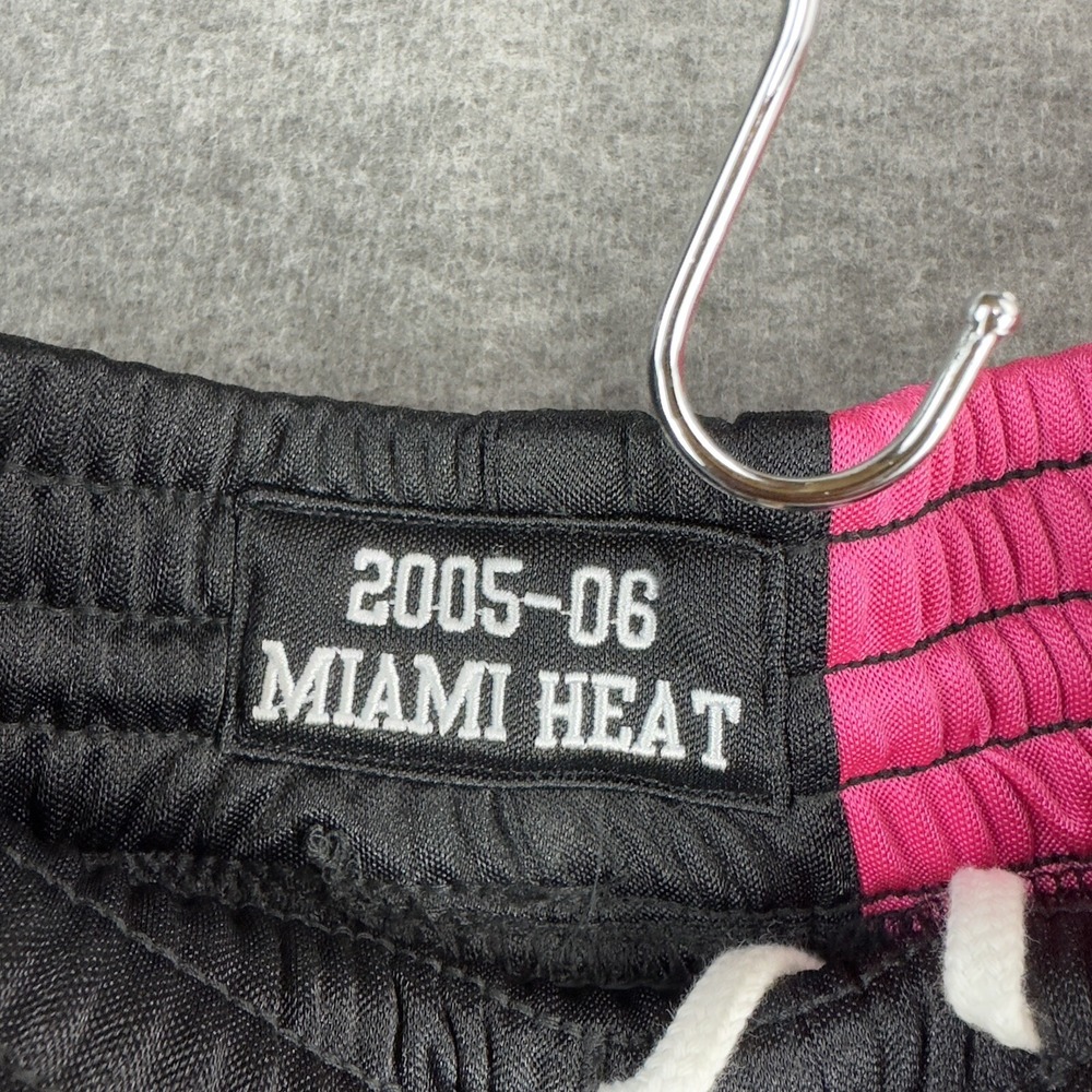 Mitchell & Ness Miami Heat Floridians Shorts Mens XL 48 Black Shiny 2005-06 - Picture 6 of 11